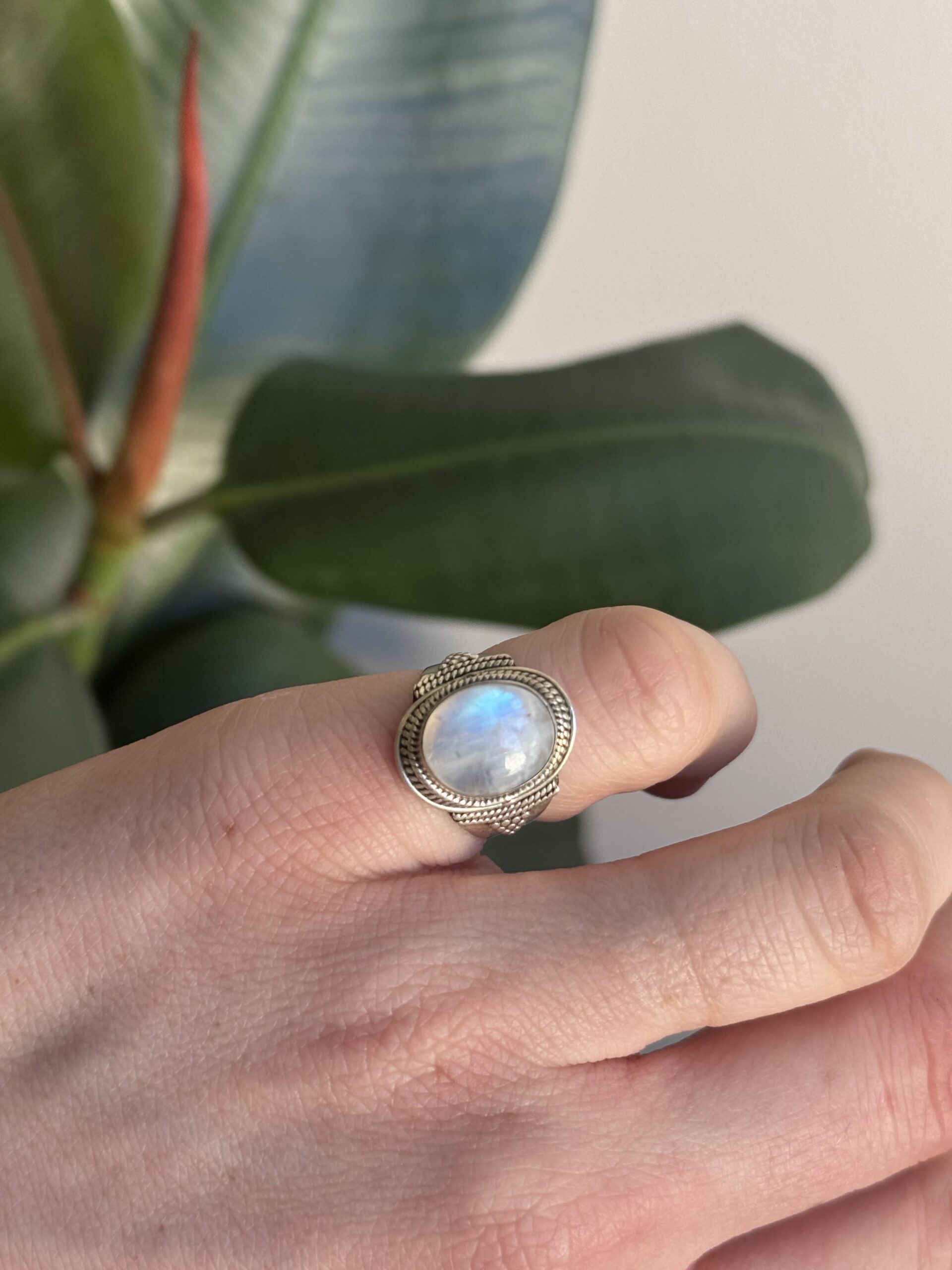 Labradorite bianca misura 11 - immagine 3